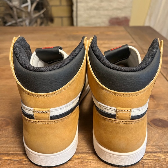 Air Jordan 1 Retro High OG “Rookie of the Year”Brand New in Box size 12 - Picture 6 of 10